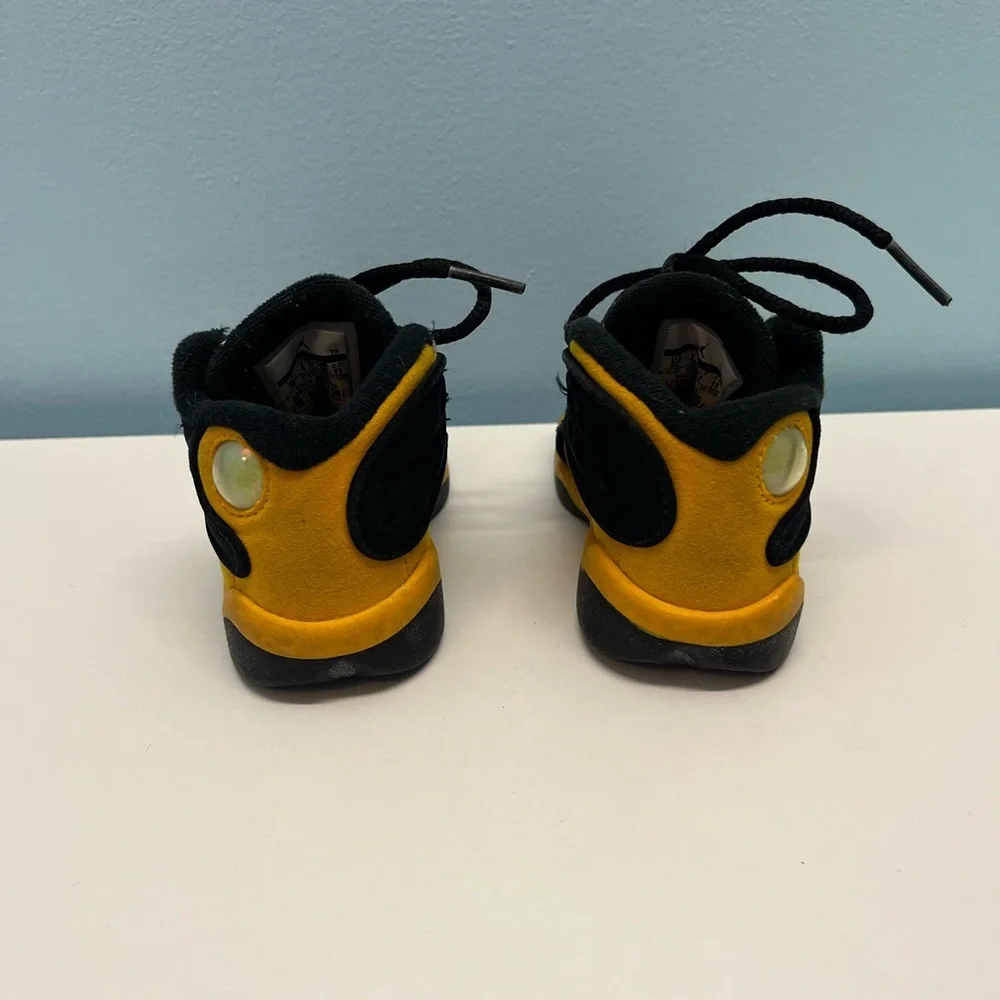 Jordan Kids Black and Yellow Sneakers